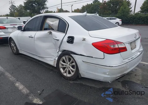 2013 Hyundai Genesis 3.8 z USA, uszkodzony, nr VIN KMHGC4DD8DU257976